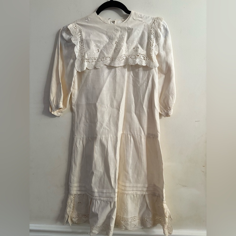 vintage prairie-style dress with lace and embroidered details size 8 - Picture 2 of 6